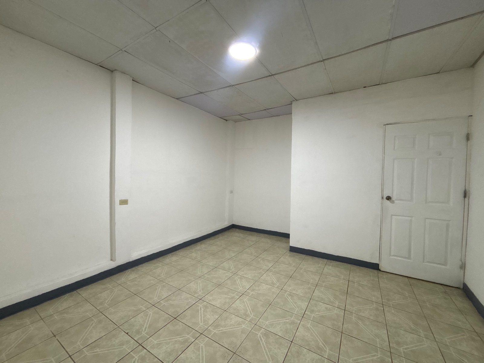 🏢 CASA EN RENTA | FRENTE AL BULEVAR PANCASÁN – ESTELÍ  PARA NEGOCIOS.