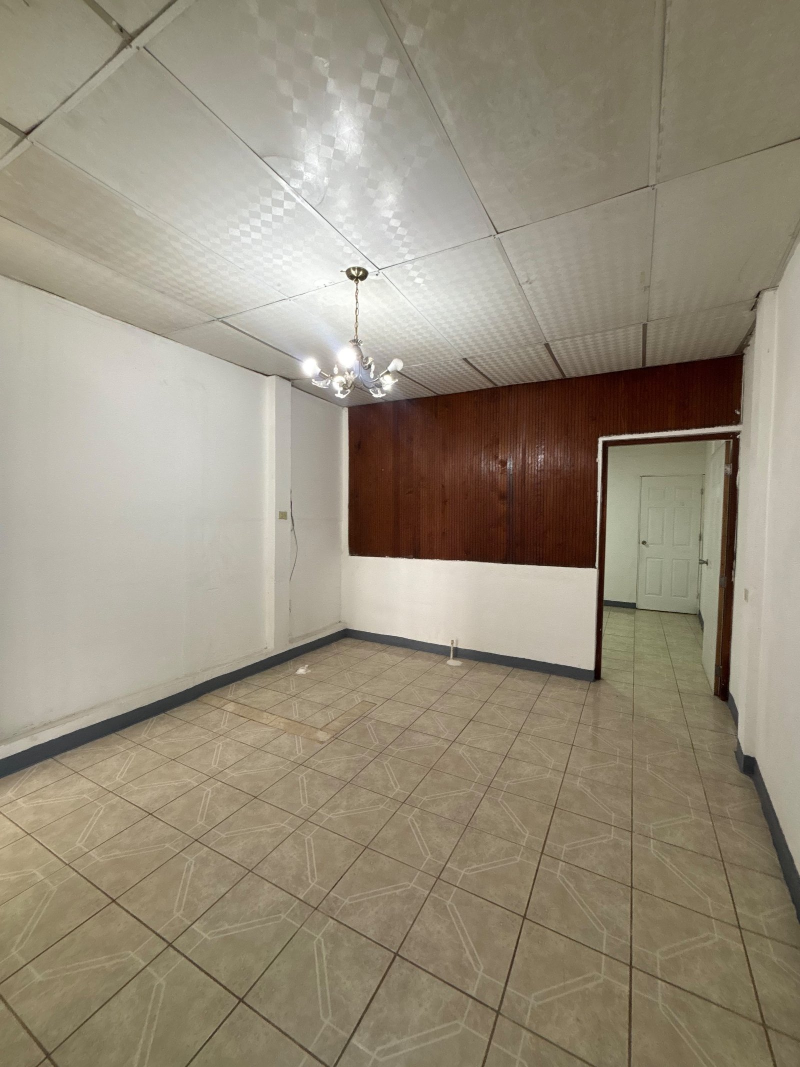 🏢 CASA EN RENTA | FRENTE AL BULEVAR PANCASÁN – ESTELÍ  PARA NEGOCIOS.