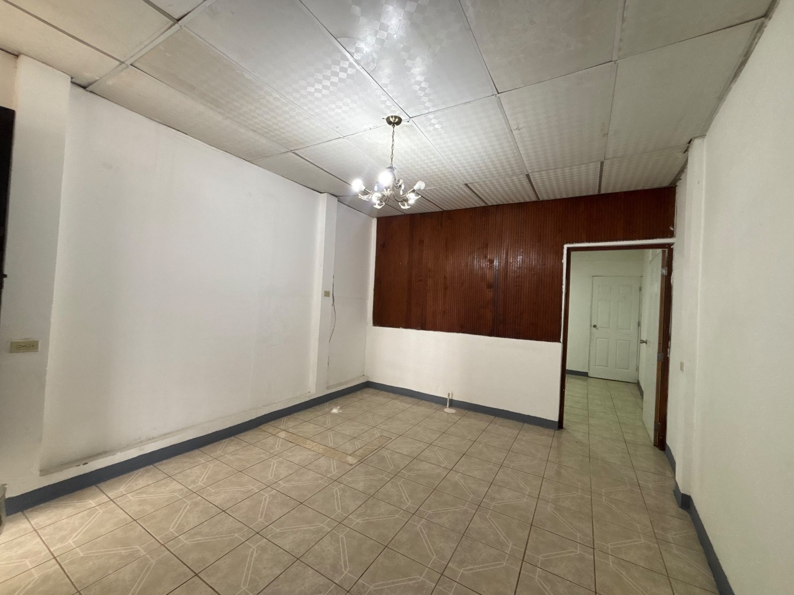 🏢 CASA EN RENTA | FRENTE AL BULEVAR PANCASÁN – ESTELÍ  PARA NEGOCIOS.