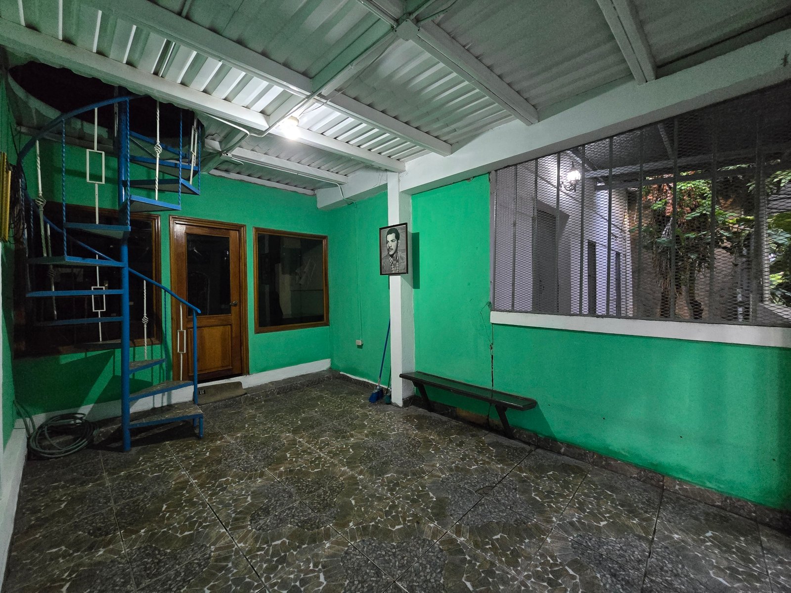 RENTADO – Apartamento Amoblado frente a la Rampa del Rosario