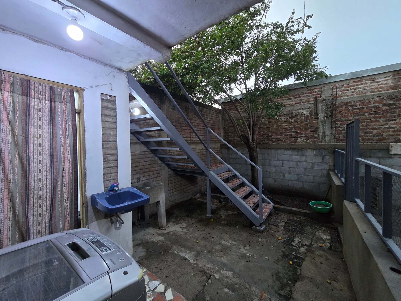 RENTADO – Apartamento Amoblado frente a la Rampa del Rosario