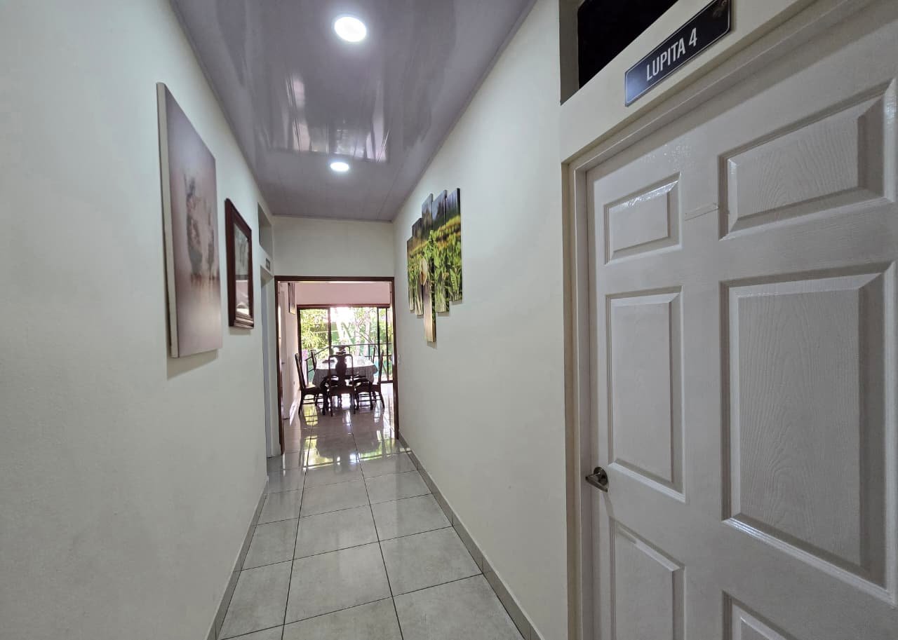 🏡 AMPLIA CASA EN RENTA – PERFECTA PARA NEGOCIO O EMPRESA, CERCA DEL HOTEL DON VITO