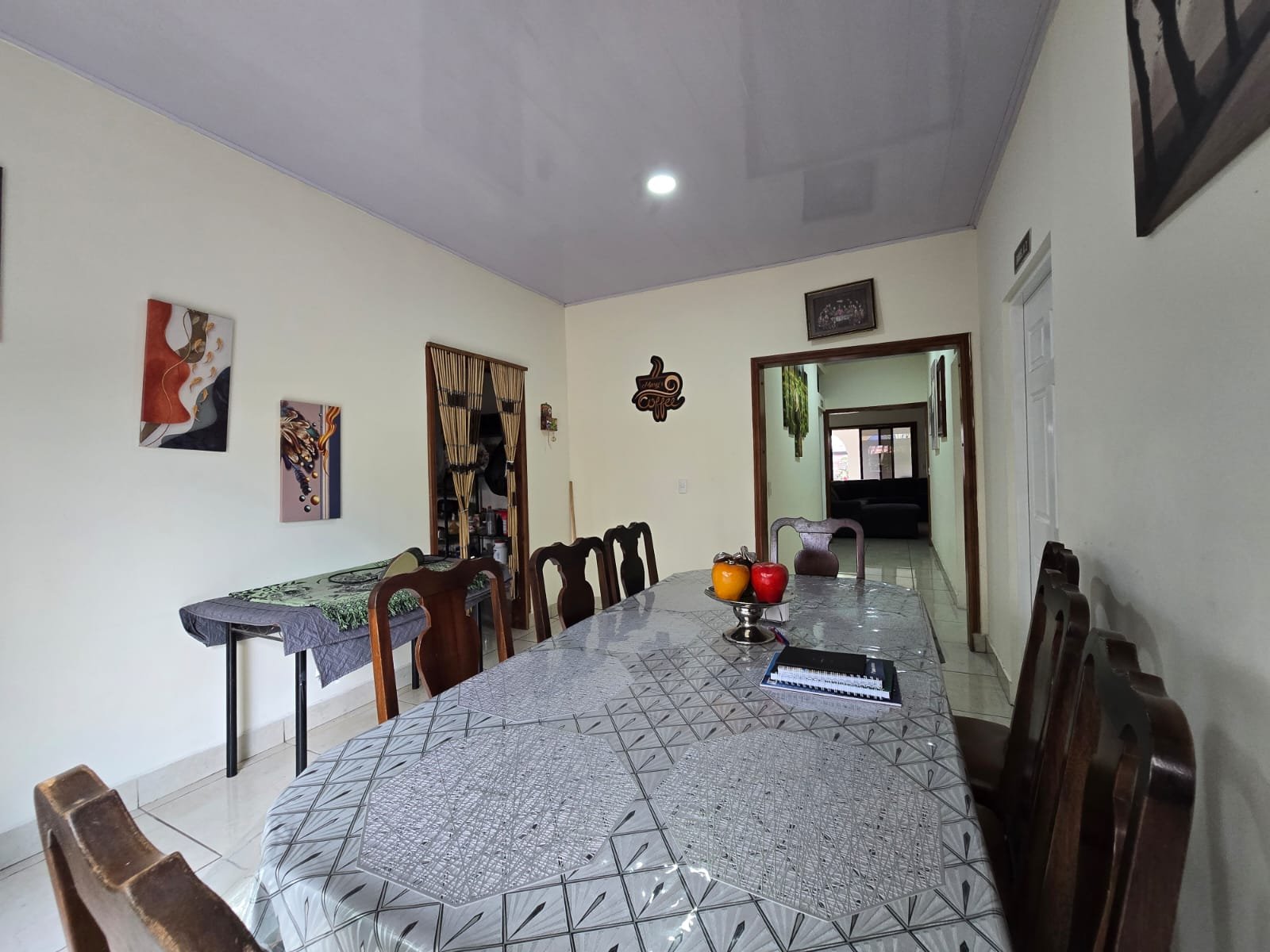 🏡 AMPLIA CASA EN RENTA – PERFECTA PARA NEGOCIO O EMPRESA, CERCA DEL HOTEL DON VITO