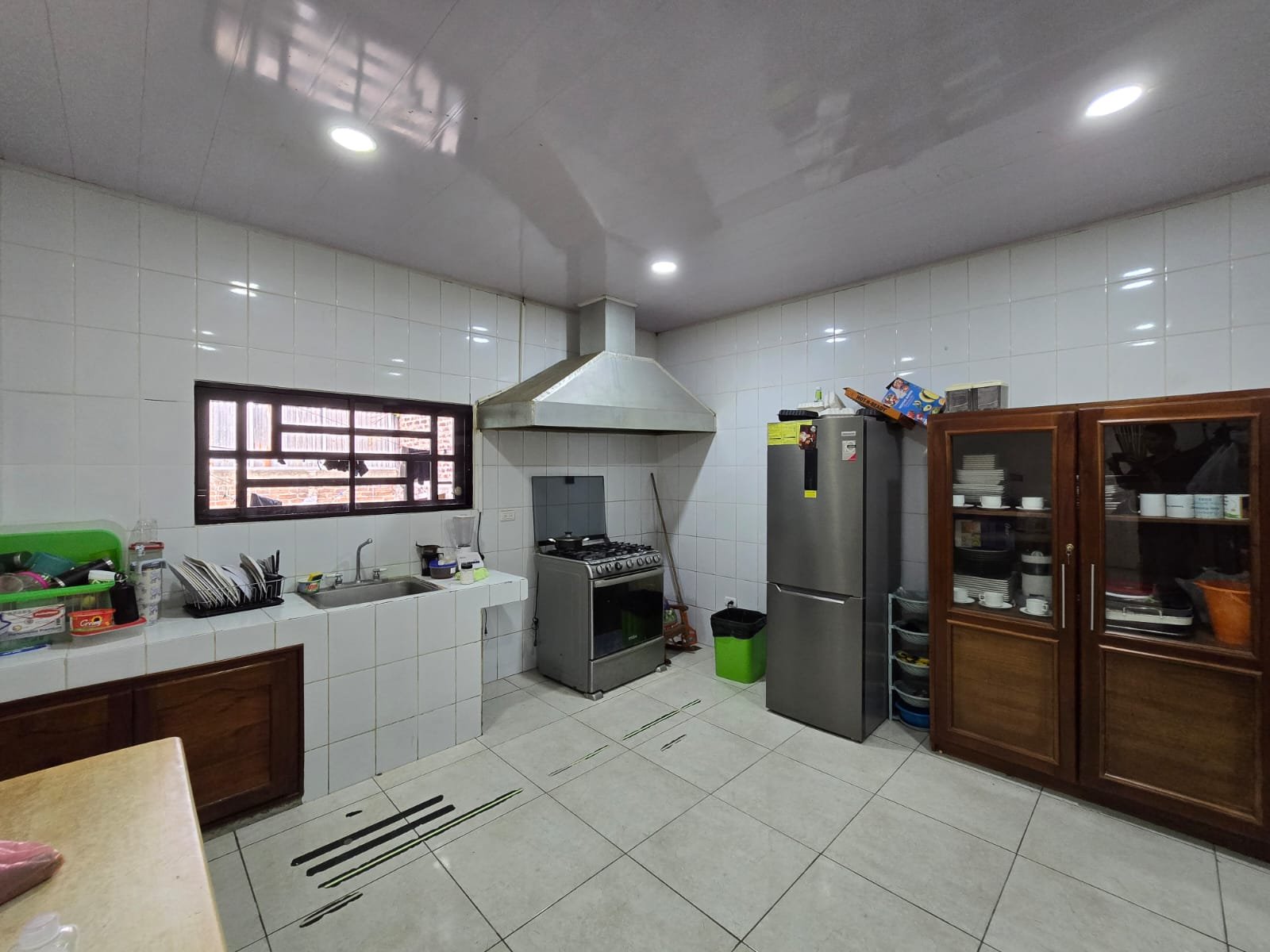 🏡 AMPLIA CASA EN RENTA – PERFECTA PARA NEGOCIO O EMPRESA, CERCA DEL HOTEL DON VITO