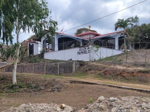 🏡✨ ¡SE VENDE PRECIOSA Y AMPLIA QUINTA CON PISCINA EN ESTELÍ! 🌴🏊‍♂️