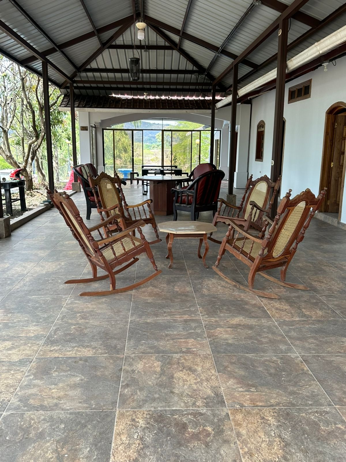 🏡✨ ¡SE VENDE PRECIOSA Y AMPLIA QUINTA CON PISCINA EN ESTELÍ! 🌴🏊‍♂️