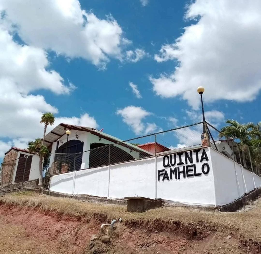 🏡✨ ¡SE VENDE PRECIOSA Y AMPLIA QUINTA CON PISCINA EN ESTELÍ! 🌴🏊‍♂️