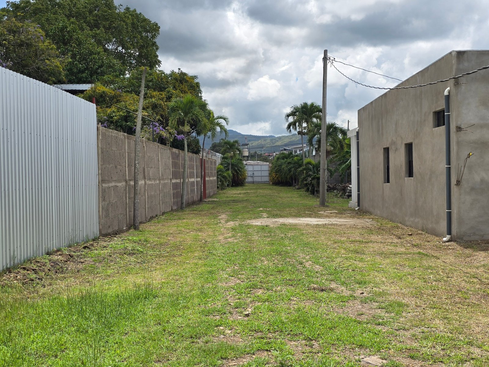 Venta de Terrenos contiguo a Click Food Park en Esteli